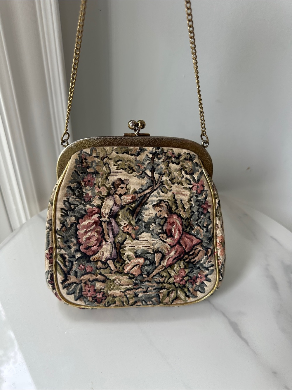 Vintage Tapestry Chain Handbag Clutch in Pink and Cream Kiss Lock Gold Wedding - Picture 2 of 8